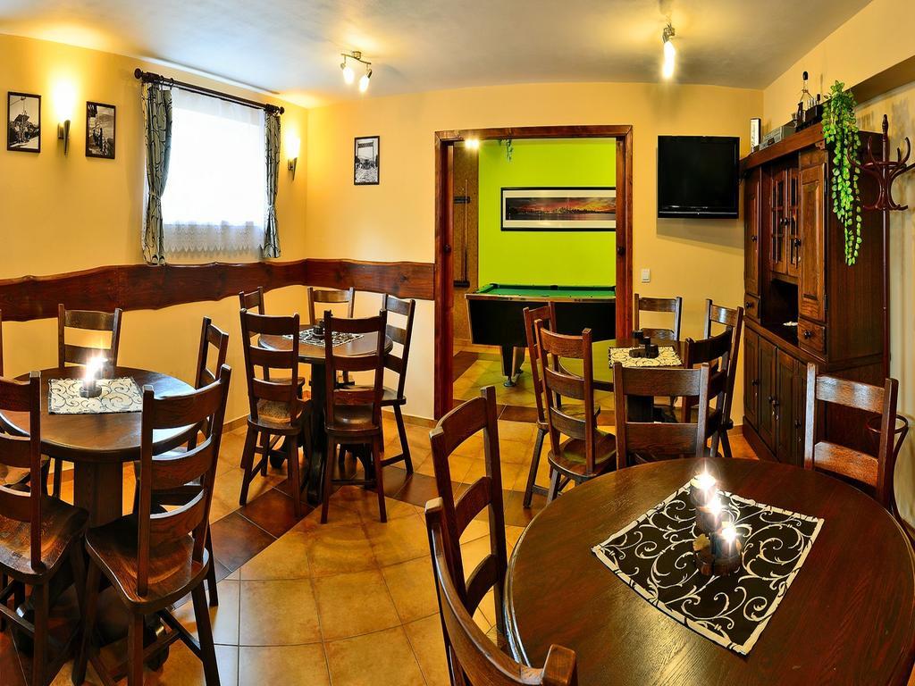 维拉霍拉尔酒店 Liptovský Mikuláš 外观 照片